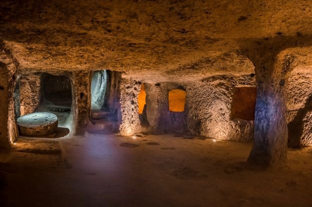 A vrut sa-si renoveze casa si a dat jos un perete din pivnita. Sub el se afla un ORAS SECRET in care au locuit 20 000 de oameni! Cazul care a uluit o lume intreaga_3