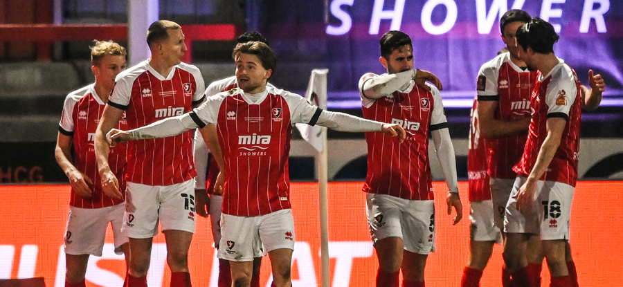 SOC in galaxia seicilor miliardari: City, la 9 minute sa fie DATA AFARA din Cupa Angliei de o echipa din Liga a 4-a! Guardilola, SALVAT in ultima clipa