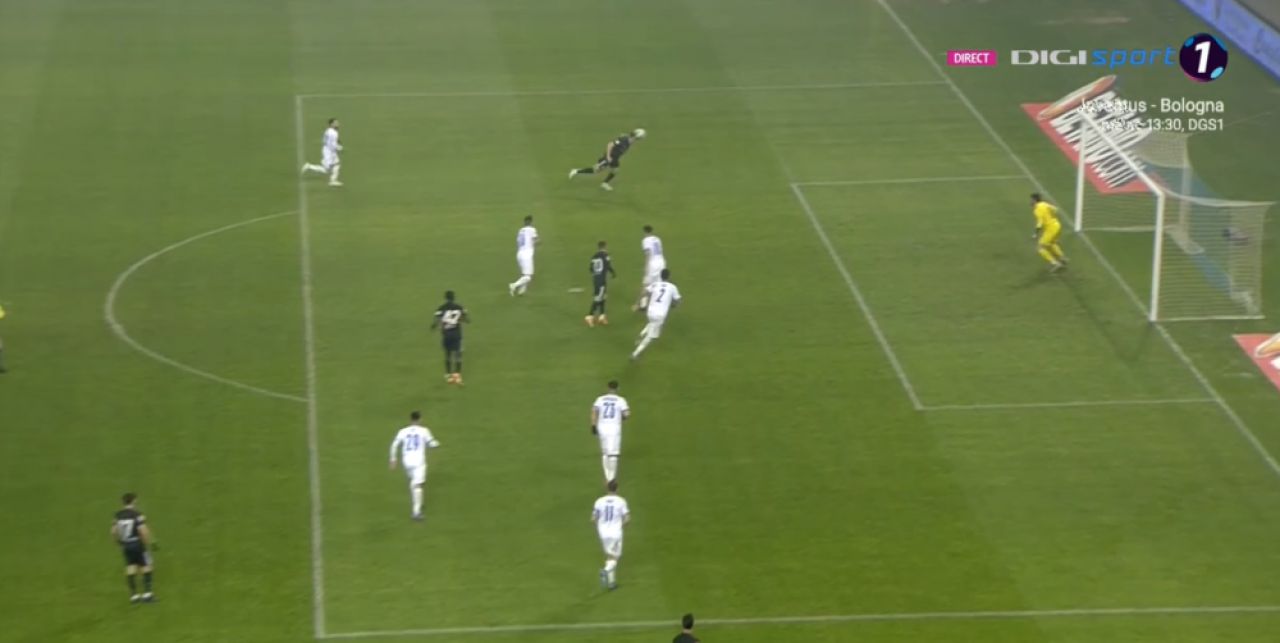 Aproape la fel de tare ca Van Persie! :) GOL MONDIAL marcat de Artean la Craiova! Cum a putut sa trimita dupa centrarea lui Dussaut_1