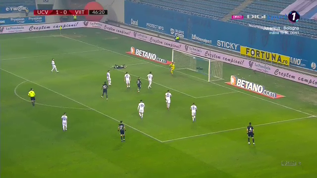 Aproape la fel de tare ca Van Persie! :) GOL MONDIAL marcat de Artean la Craiova! Cum a putut sa trimita dupa centrarea lui Dussaut_5