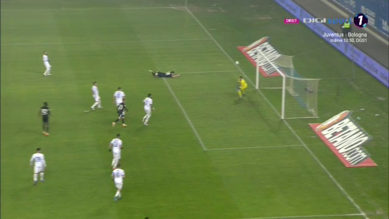 Aproape la fel de tare ca Van Persie! :) GOL MONDIAL marcat de Artean la Craiova! Cum a putut sa trimita dupa centrarea lui Dussaut_9