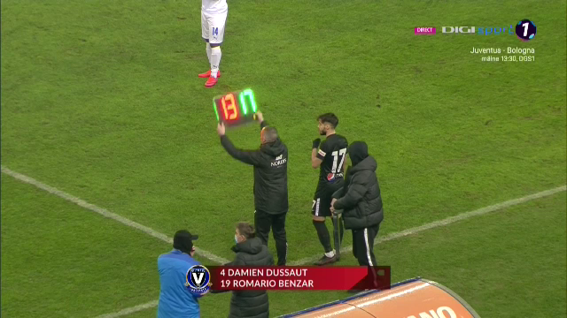 7 dintr-o lovitura! Suntem de RECORD MONDIAL! S-au facut 7 schimbari la pauza meciului dintre Craiova si Viitorul