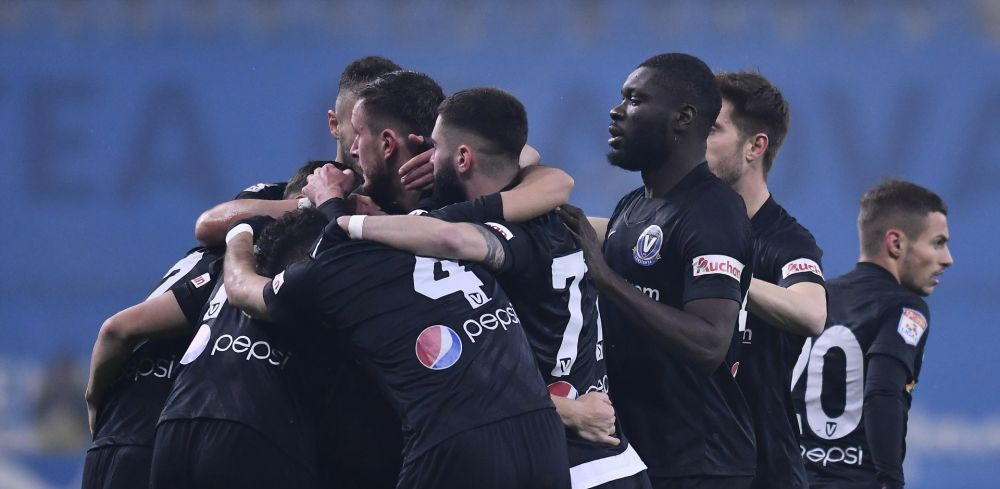 Vorbim de plecat in strainatate, de nationala, dar trebuie sa oferi si tu ceva! Rednic a intrat in jucatori la pauza meciului cu Craiova! Ce le-a spus