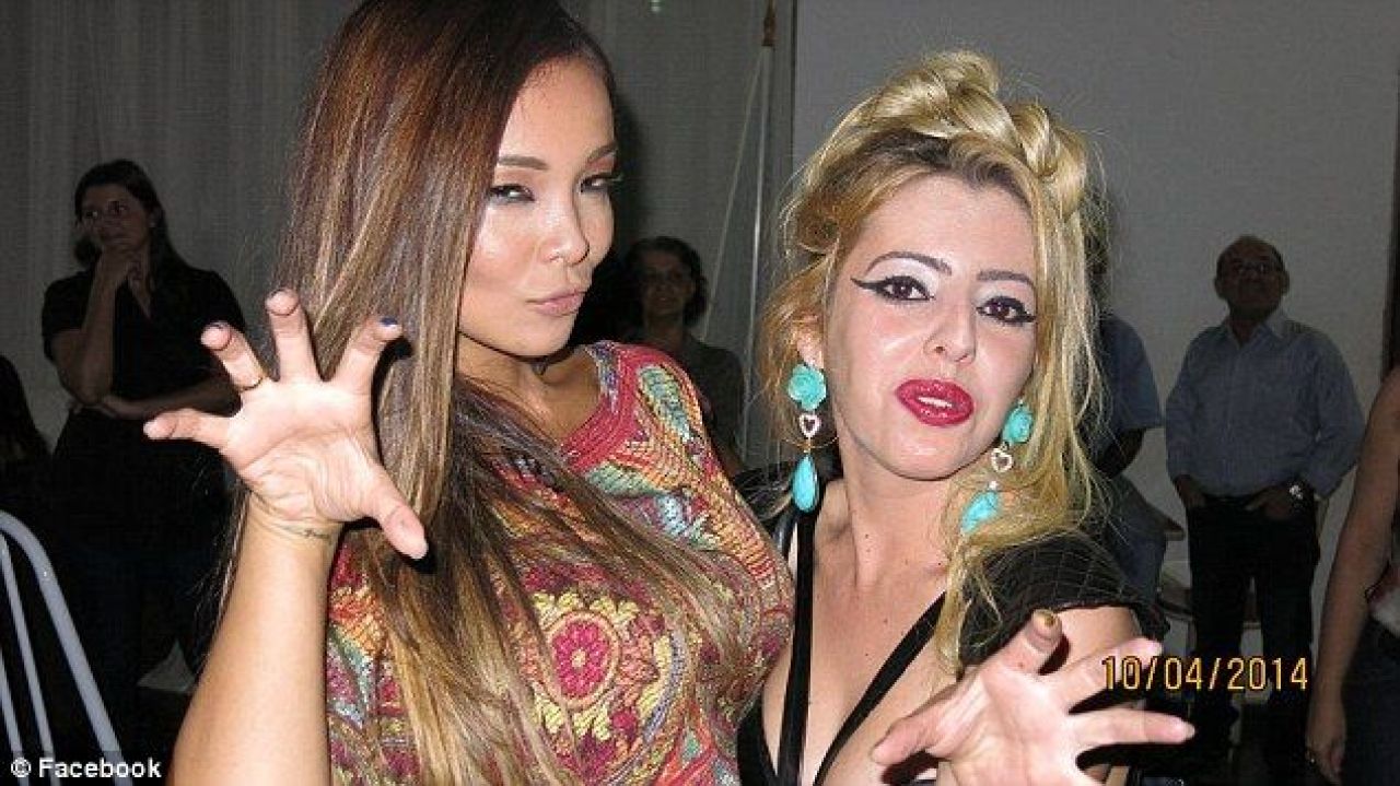 Sunt singure, disponibile si disperate sa-si gaseasca iubiti! Putin au insa curajul sa incerce! Misterul femeilor SUPERBE din orasul in care niciun barbat nu vrea sa traiasca_8