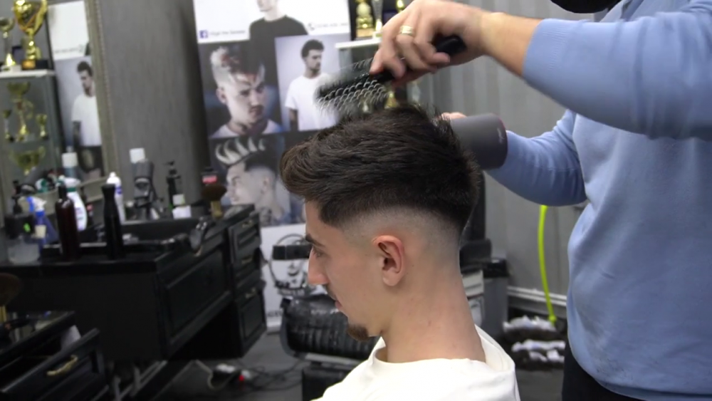 Inainte sa plece pe o suma RECORD din Romania, Man a fost cu Morutan, Coman si Vlad la frizer! Ce tunsori si-au ales vedetele de la FCSB