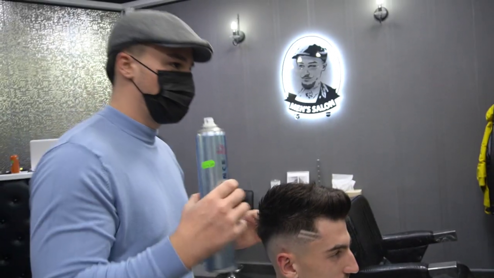 Inainte sa plece pe o suma RECORD din Romania, Man a fost cu Morutan, Coman si Vlad la frizer! Ce tunsori si-au ales vedetele de la FCSB_3