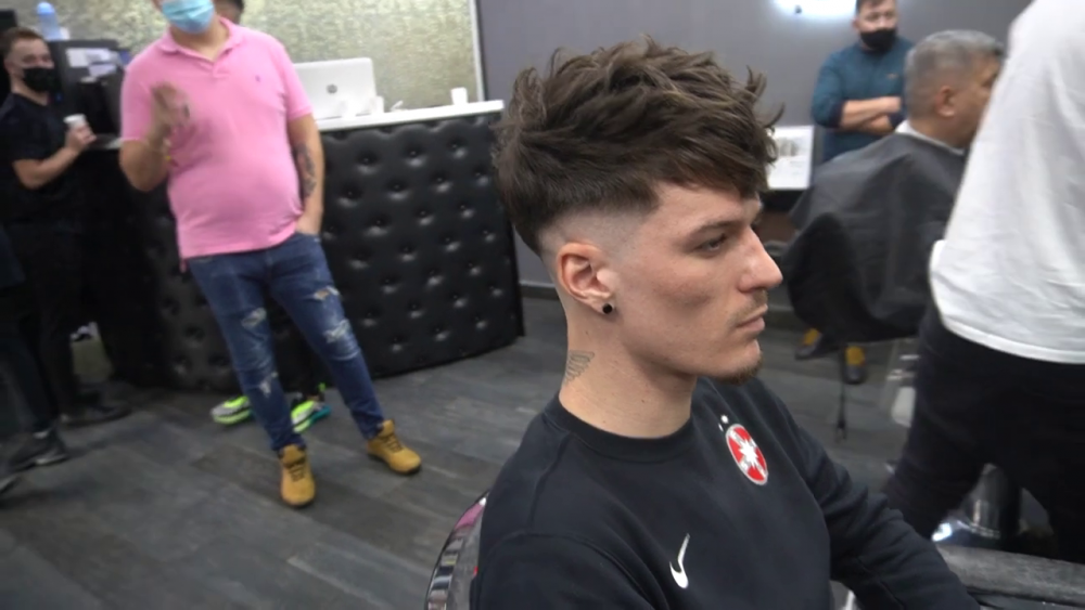 Inainte sa plece pe o suma RECORD din Romania, Man a fost cu Morutan, Coman si Vlad la frizer! Ce tunsori si-au ales vedetele de la FCSB_11
