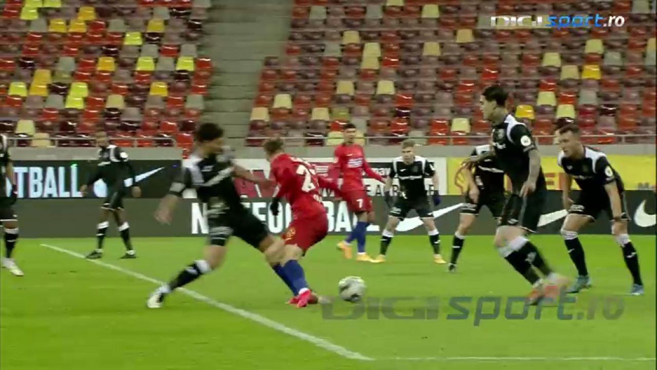 MM s-a INFURIAT dupa faza in care FCSB a cerut penalty! S-a ridicat de pe scaun si a inceput sa tipe spre arbitru! Ce i-a spus_5