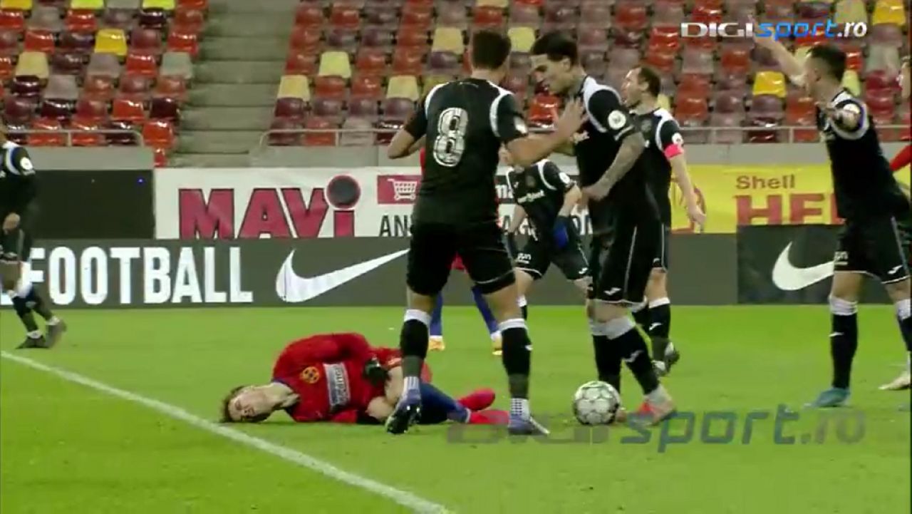 MM s-a INFURIAT dupa faza in care FCSB a cerut penalty! S-a ridicat de pe scaun si a inceput sa tipe spre arbitru! Ce i-a spus_8