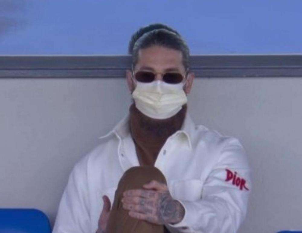 Maluma, tu esti?! :)) Aparitia care i-a lasat pe toti MASCA! Starul fotbalului care a atras toate privirile din tribune. Nu o sa il recunosti _13