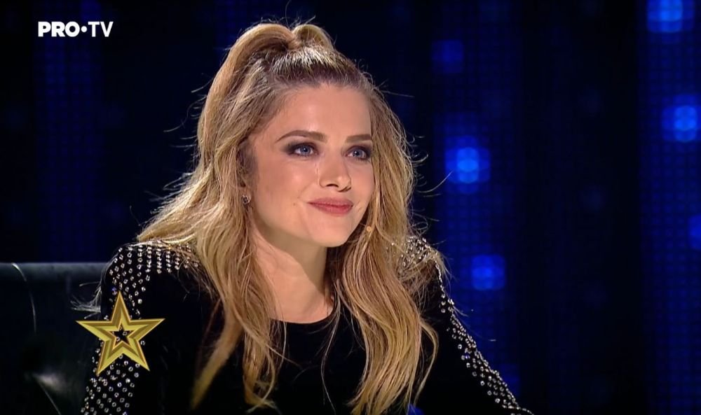 Alexandra Dinu, fosta sotie a lui Mutu, aparitie incredibila pe PRO TV, la Romanii au talent! S-a facut liniste cand a intrat in platou! Cum a intrat pe post_3