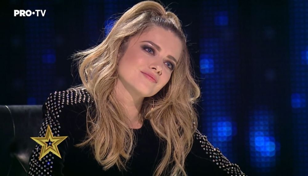 Alexandra Dinu, fosta sotie a lui Mutu, aparitie incredibila pe PRO TV, la Romanii au talent! S-a facut liniste cand a intrat in platou! Cum a intrat pe post_6