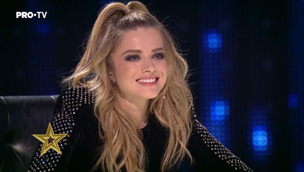 Alexandra Dinu, fosta sotie a lui Mutu, aparitie incredibila pe PRO TV, la Romanii au talent! S-a facut liniste cand a intrat in platou! Cum a intrat pe post_9
