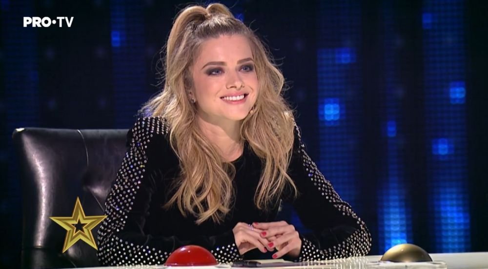 Alexandra Dinu, fosta sotie a lui Mutu, aparitie incredibila pe PRO TV, la Romanii au talent! S-a facut liniste cand a intrat in platou! Cum a intrat pe post_10