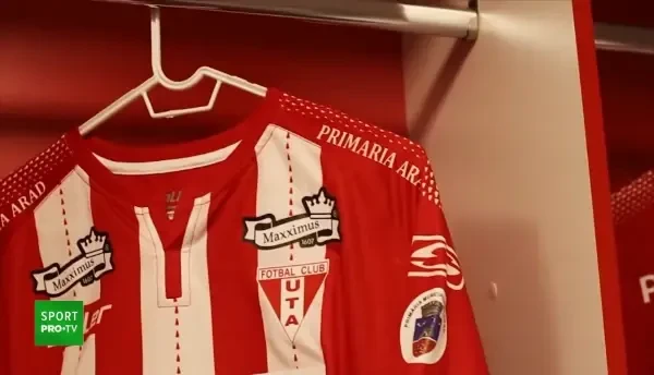 Adi Petre s-a intors OFICIAL la UTA Arad! Super clip de prezentare a fostului atacant de la FCSB