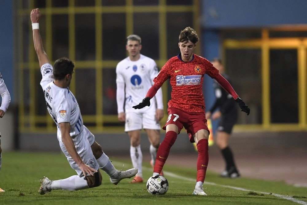 Are 10 meciuri si il transferam la Juventus si Real! Avertisment pentru perla lui Becali: Sa ne uitam si la ce face rau! Care este jucatorul de la FCSB care a surprins