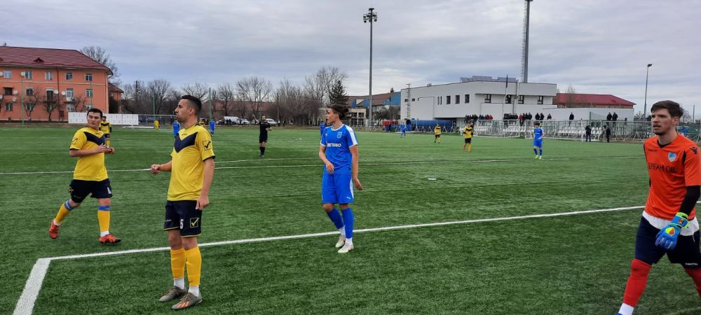 Ouzounidis a mers sa ii vada pe juniorii Craiovei inainte de plecarea la Botosani pentru meciul de Cupa! Fiul lui Eugen Trica, titular la echipa secunda a oltenilor_2