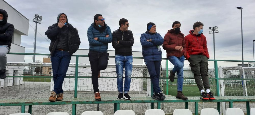 Ouzounidis a mers sa ii vada pe juniorii Craiovei inainte de plecarea la Botosani pentru meciul de Cupa! Fiul lui Eugen Trica, titular la echipa secunda a oltenilor_6