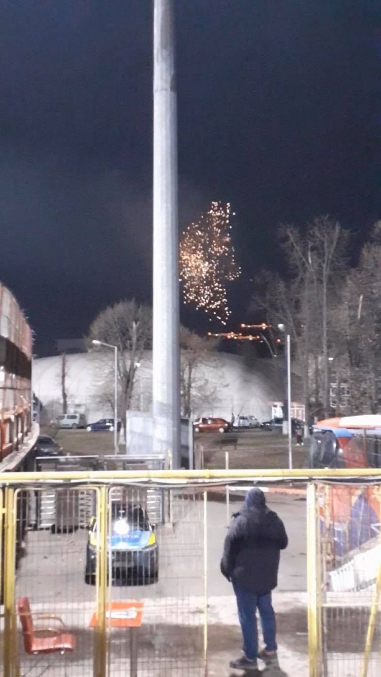 Spectacol pirotehnic in startul derby-ului dintre Dinamo - FCSB! Ce s-a intamplat langa arena din Stefan cel Mare_3