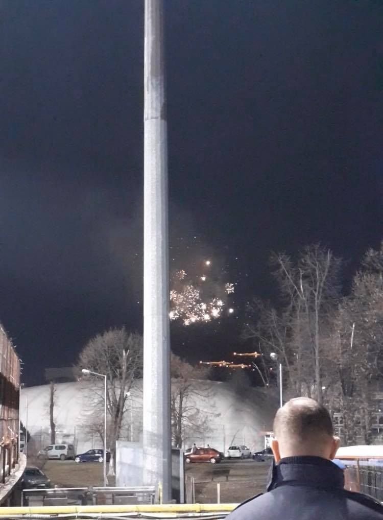 Spectacol pirotehnic in startul derby-ului dintre Dinamo - FCSB! Ce s-a intamplat langa arena din Stefan cel Mare_4