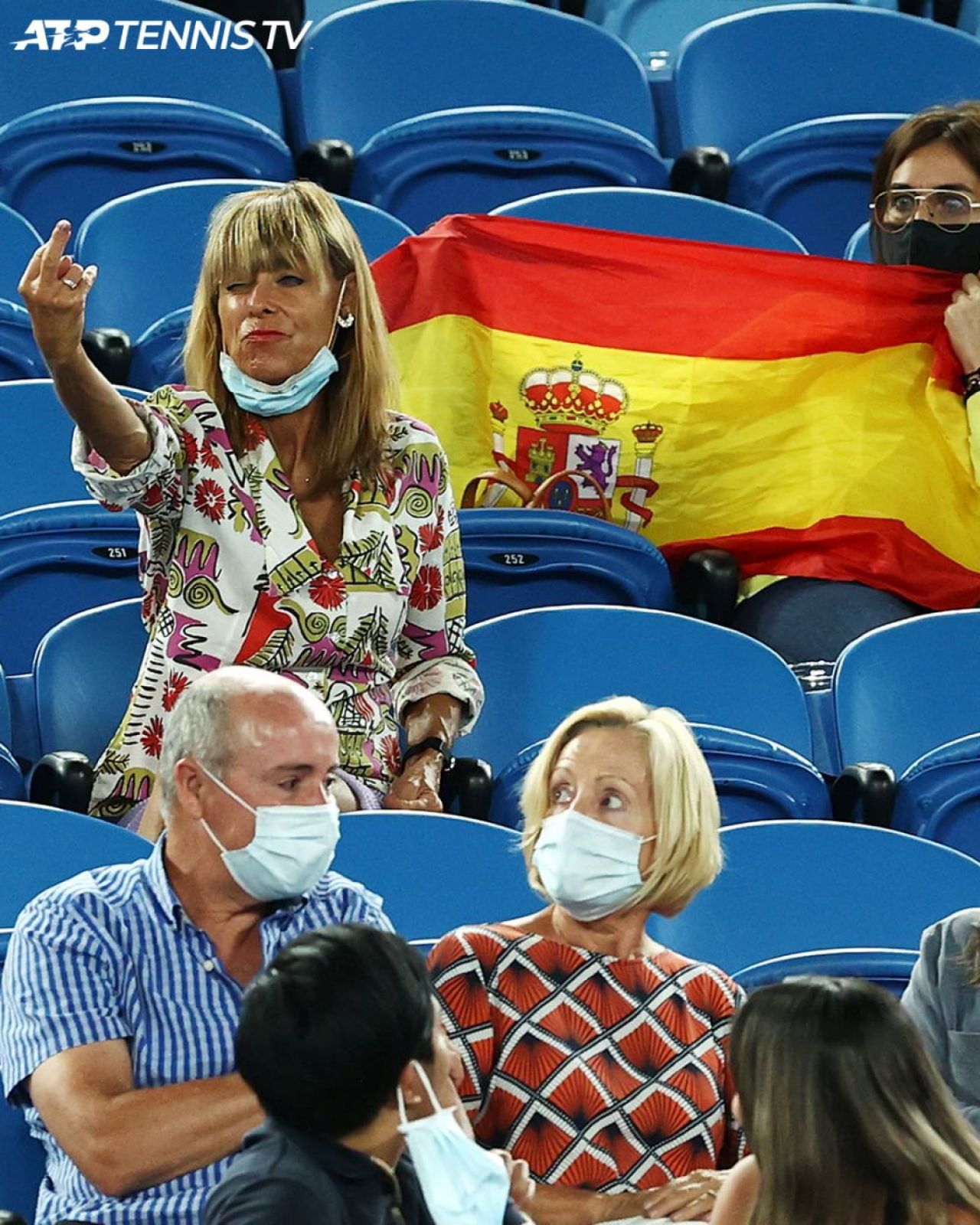 IMAGINEA ZILEI o are in prim-plan pe spectatoarea care i-a aratat degetul mijlociu lui Rafael Nadal | Reactia GENIALA a spaniolului din conferinta de presa _3