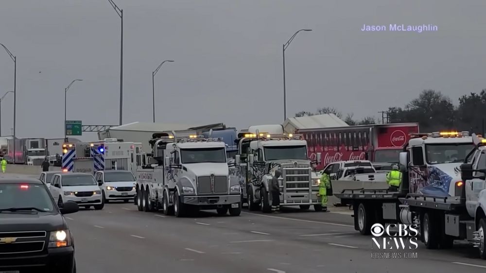 Dezastru urias! Accident cu peste 130 de masini implicate si urmari catastrofale pe autostrada! Imagini de necrezut _12