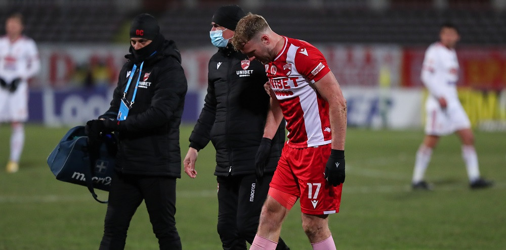 Ce lovitura pentru Dinamo! Cat de grava este accidentarea lui Nemec si cat va lipsi fotbalistul de pe teren