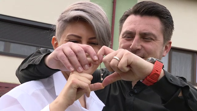 Ea e secretul nestiut pana acum din viata lui Ilie Poenaru! A convins-o sa renunte la viata din Anglia dupa ce s-au cunoscut la o nunta! Super poveste de Valentine's Day_7