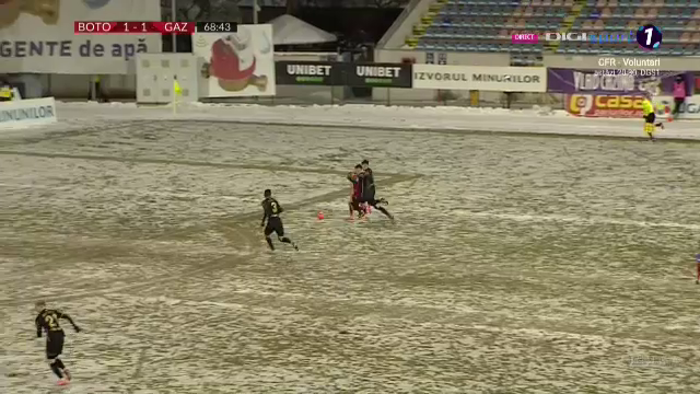 Tanase, ai vazut asta?! :) Cursa INCREDIBILA a lui Al Mawas pe terenul INGHETAT de la Botosani! Cum a inscris sirianul_7