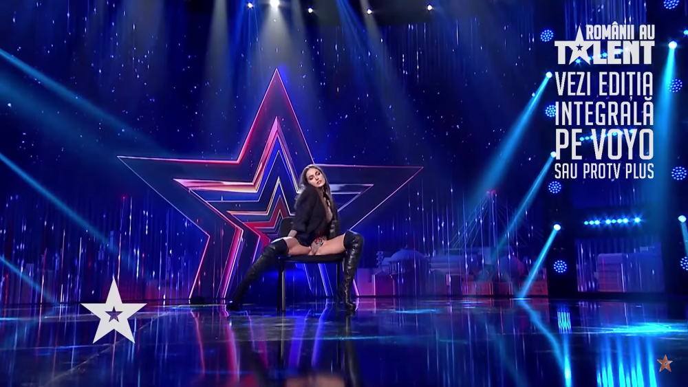 Aparitie INCENDIARA la 'Romanii au talent'! Nimeni nu si-a putut lua ochii de la ea! O fosta arbitra, dans sexy in fata juriului _17