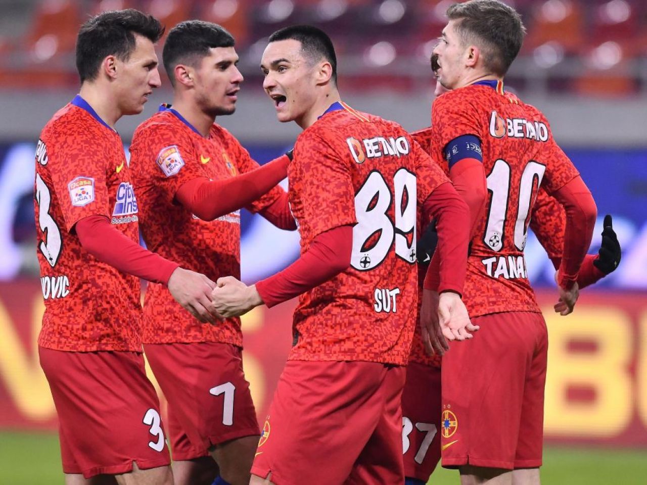 Decizia luata de staff-ul FCSB-ului dupa cele 3 infrangeri consecutive! Ce au facut jucatorii dupa revenirea in Bucuresti_5