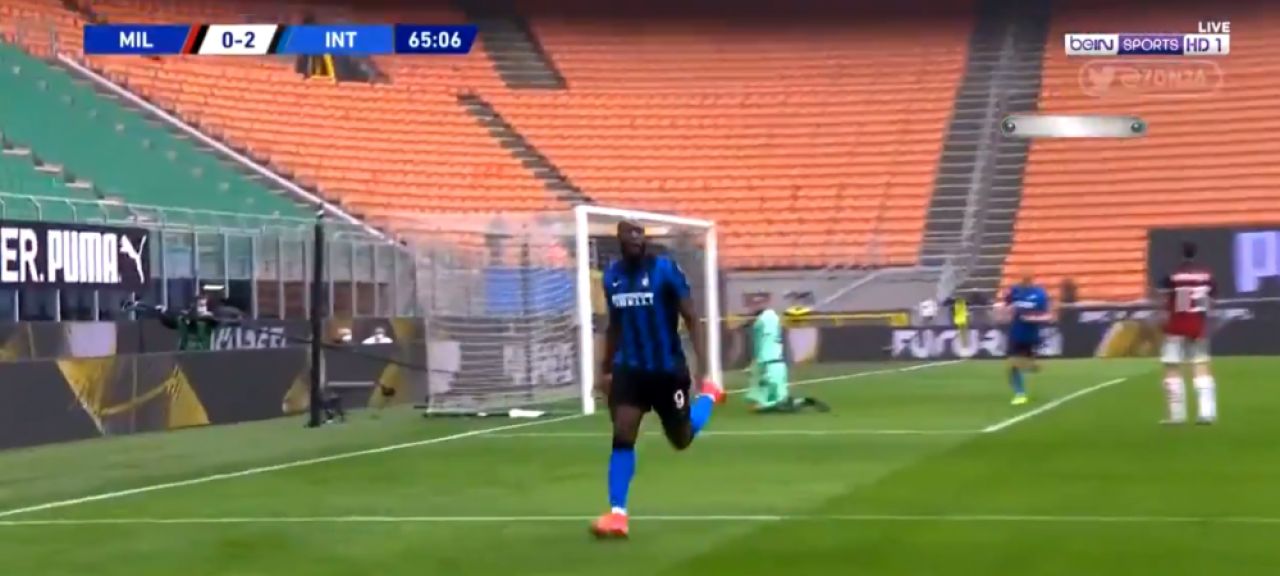 Milan 0-3 Inter | Lukaku iese castigator din 'duelul colosilor' cu Zlatan! Belgianul inscrie un gol superb si Inter isi DEMOLEAZA marea rivala!_4