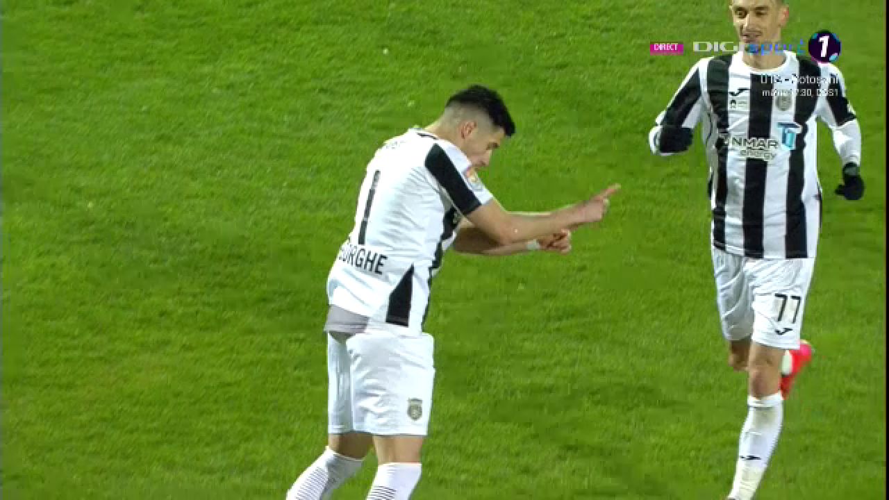 I-a dat gol lui Dinamo cu o lovitura COPIATA de la Ronaldo, apoi s-a bucurat FIX ca el! Cum a marcat Vali Gheorghe pentru Astra_17