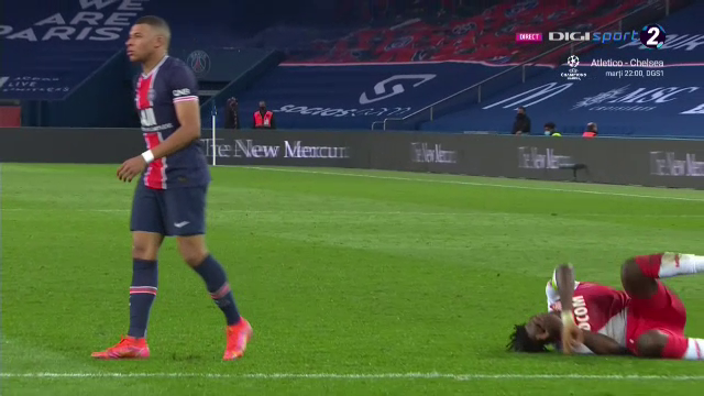 Gestul care a SOCAT milioane de fani! Mbappe a vrut sa-si loveasca RAU un adversar! Totul s-a petrecut sub ochii arbitrului! E greu de crezut ce decizie a luat_7