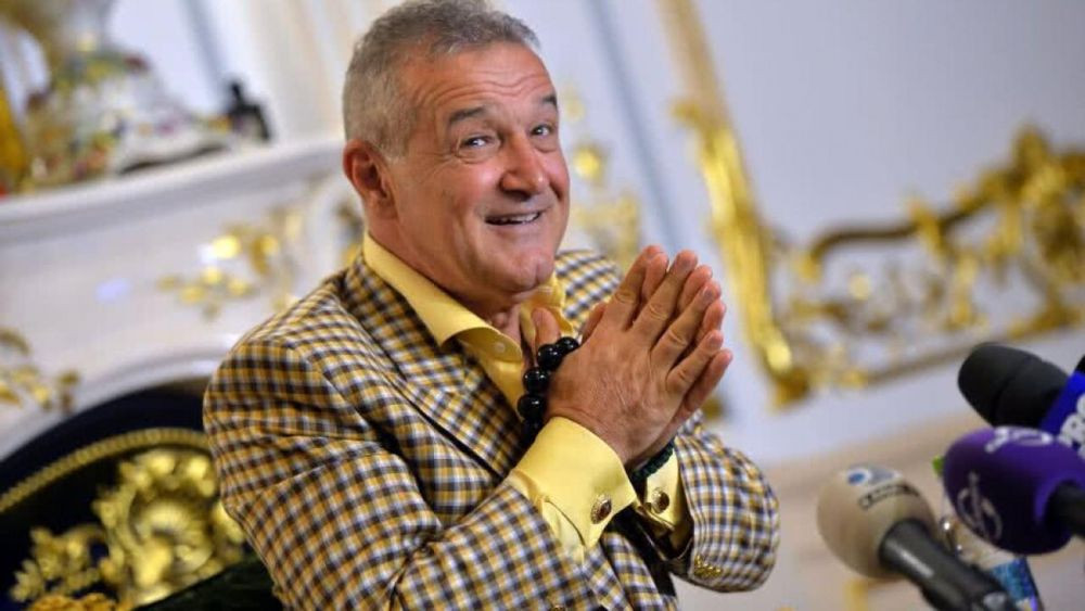 EXCLUSIV | Becali e un antrenor foarte bun! Patronul FCSB, laudat pentru strategia sa: Banii sunt mai importanti decat trofeele! &nbsp;