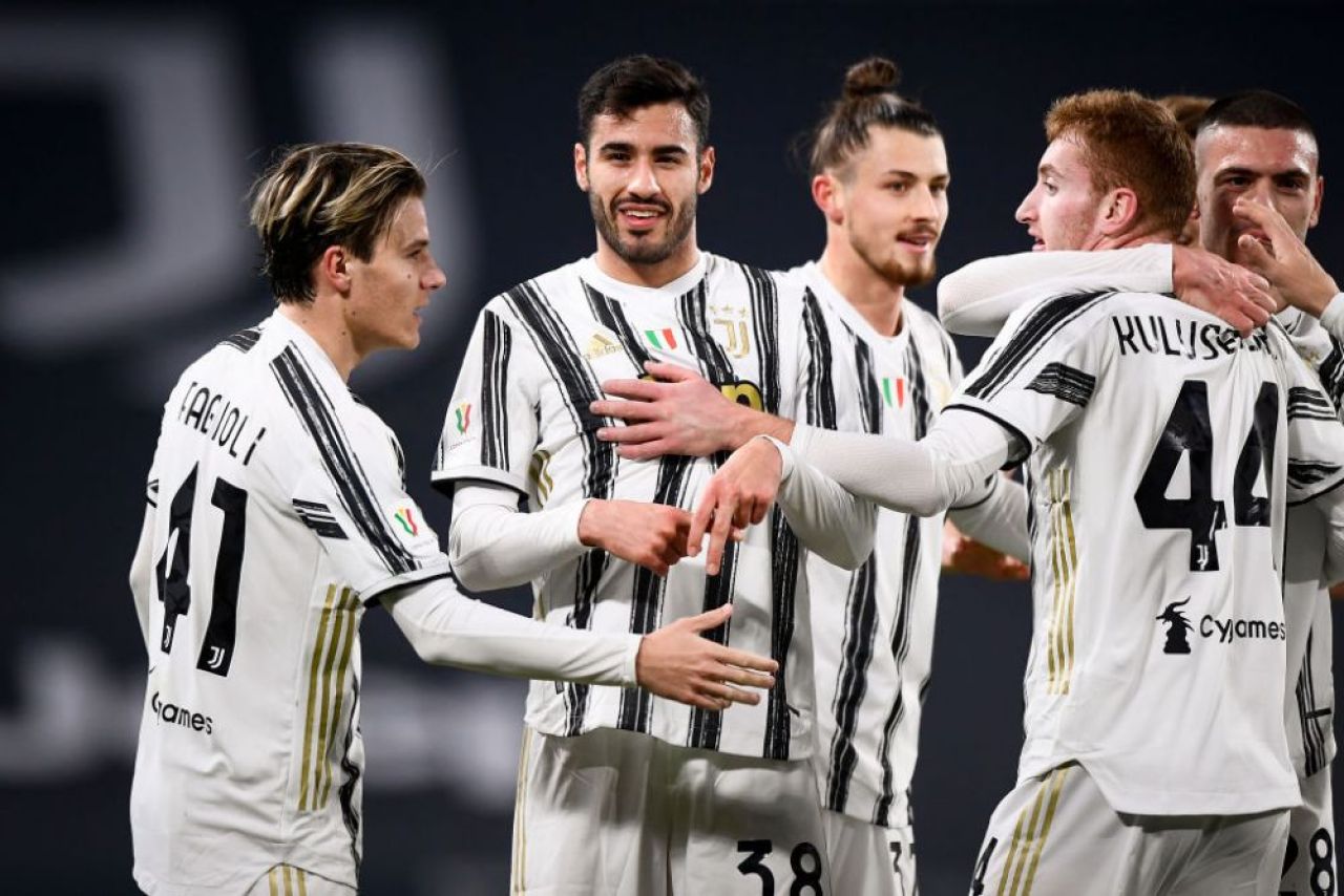 Dupa Tottenham si Newcastle, un alt club din Premier League ar fi interesat de Radu Dragusin!_3