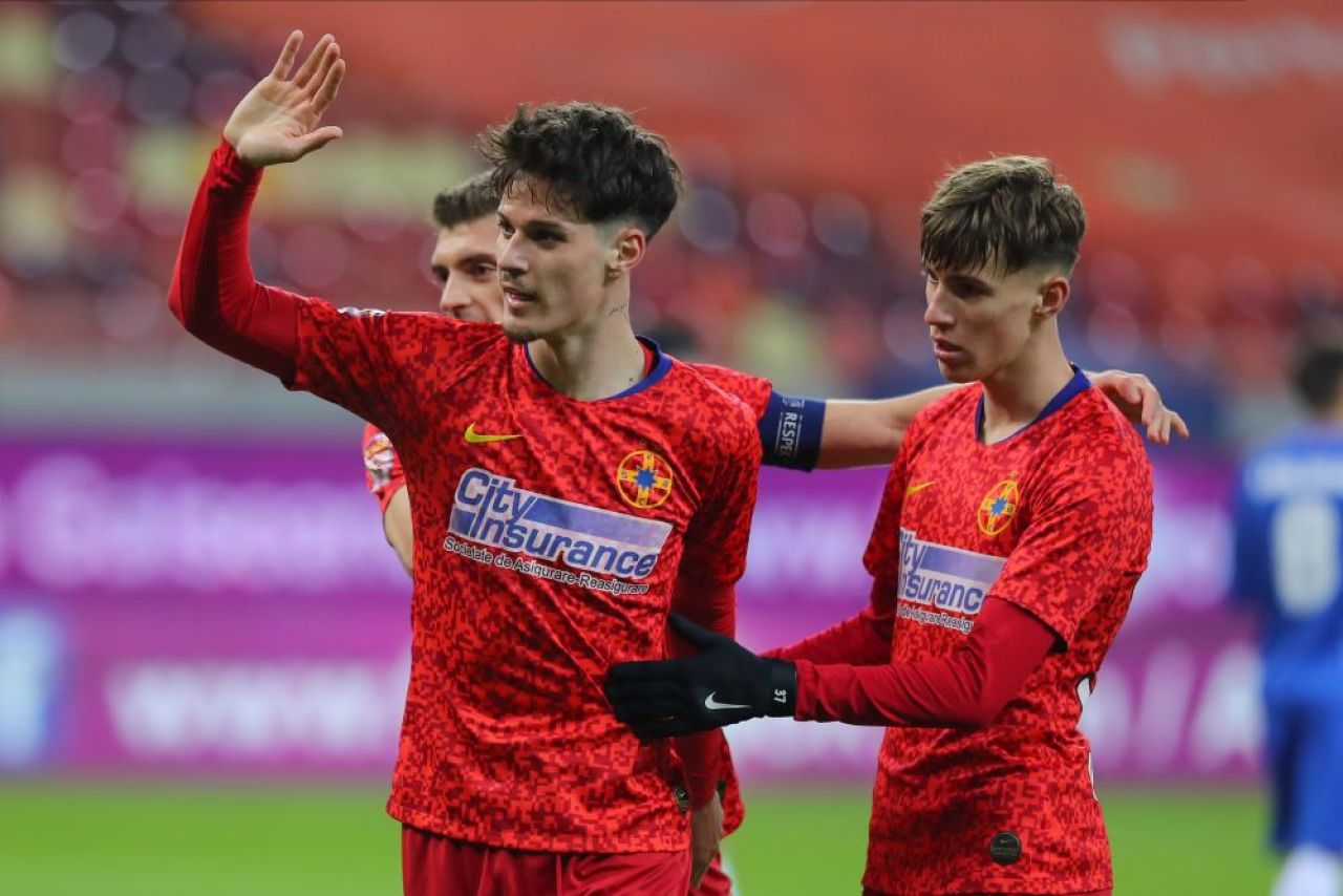 Dennis Man, cel mai bun fotbalist al sezonului trecut! FCSB are cei mai multi jucatori in 'cel mai bun 11 al sezonului'! Care sunt castigatorii premiilor AFAN_1