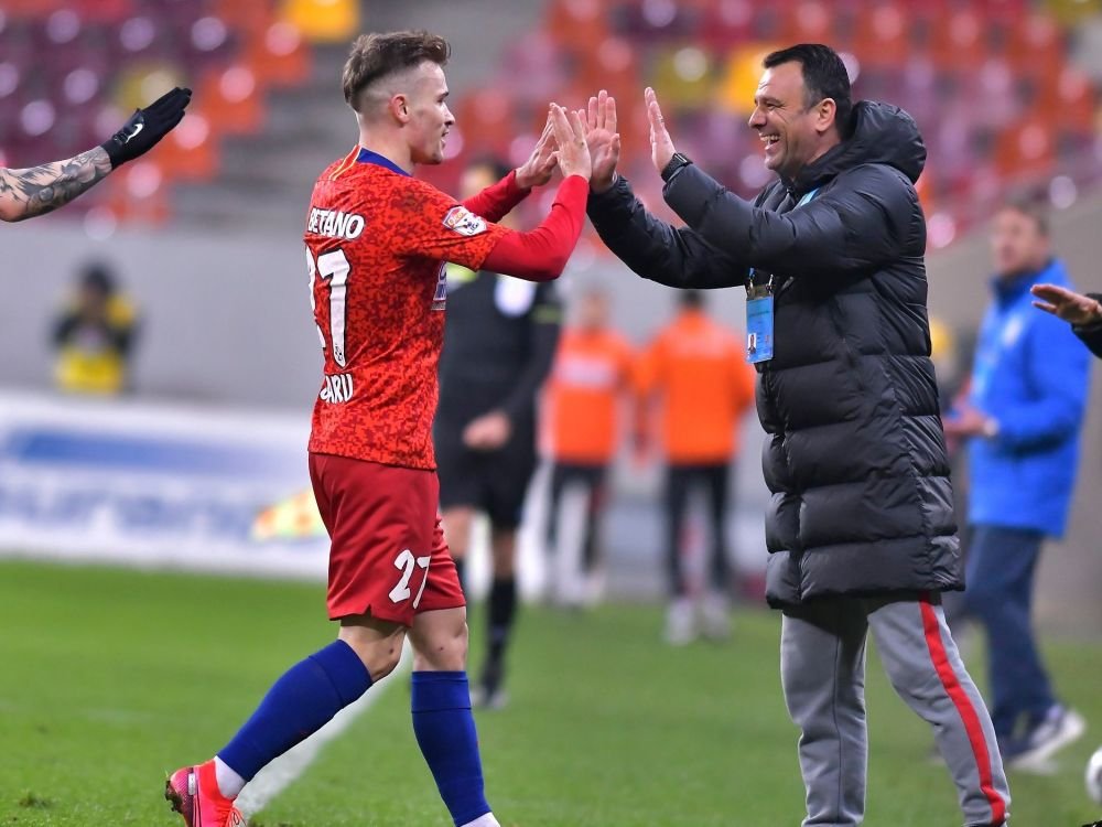 Dennis Man, cel mai bun fotbalist al sezonului trecut! FCSB are cei mai multi jucatori in 'cel mai bun 11 al sezonului'! Care sunt castigatorii premiilor AFAN_5