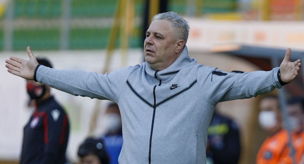 Un fotbalist de-al lui Sumudica s-a facut de ras dupa egalul cu penultima clasata! A incercat sa se bucure ca Drogba, dar s-a accidentat_3