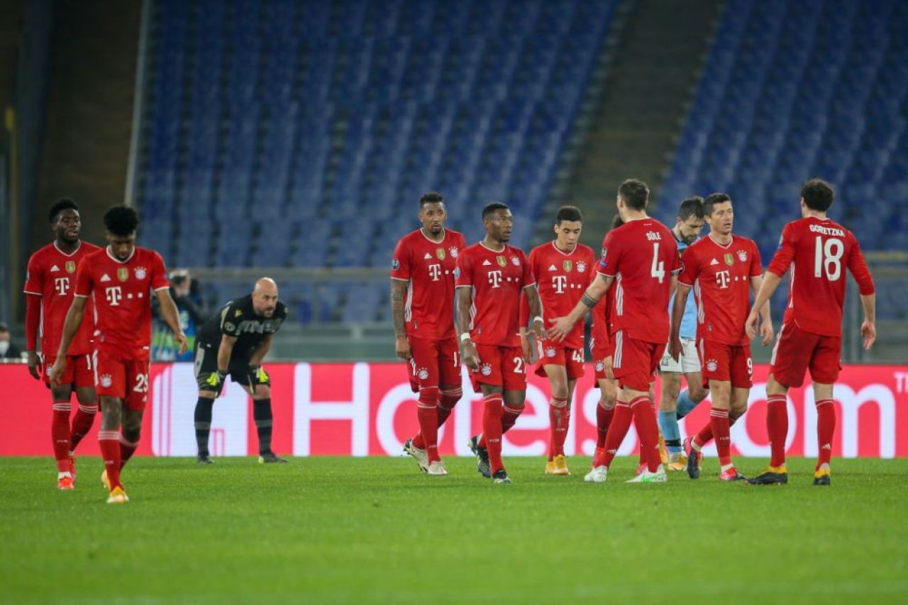 Inzaghi a INNEBUNIT dupa faza asta! Ce a putut sa faca un fundas de la Lazio in startul meciului cu Bayern! Lewandowski a profitat imediat_4