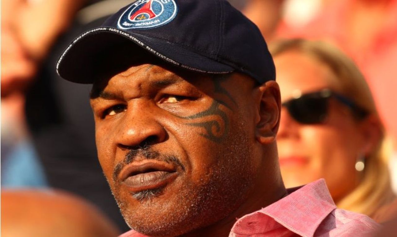 Mike Tyson vinde gumă de mestecat cu canabis, sub forma unei urechi muşcate_1
