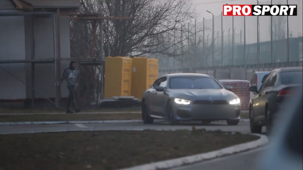 Primele imagini cu Florinel Coman in masina dupa ce a fost prins fara permis valabil in Romania! Cine este soferul 'perlei' lui Becali_1