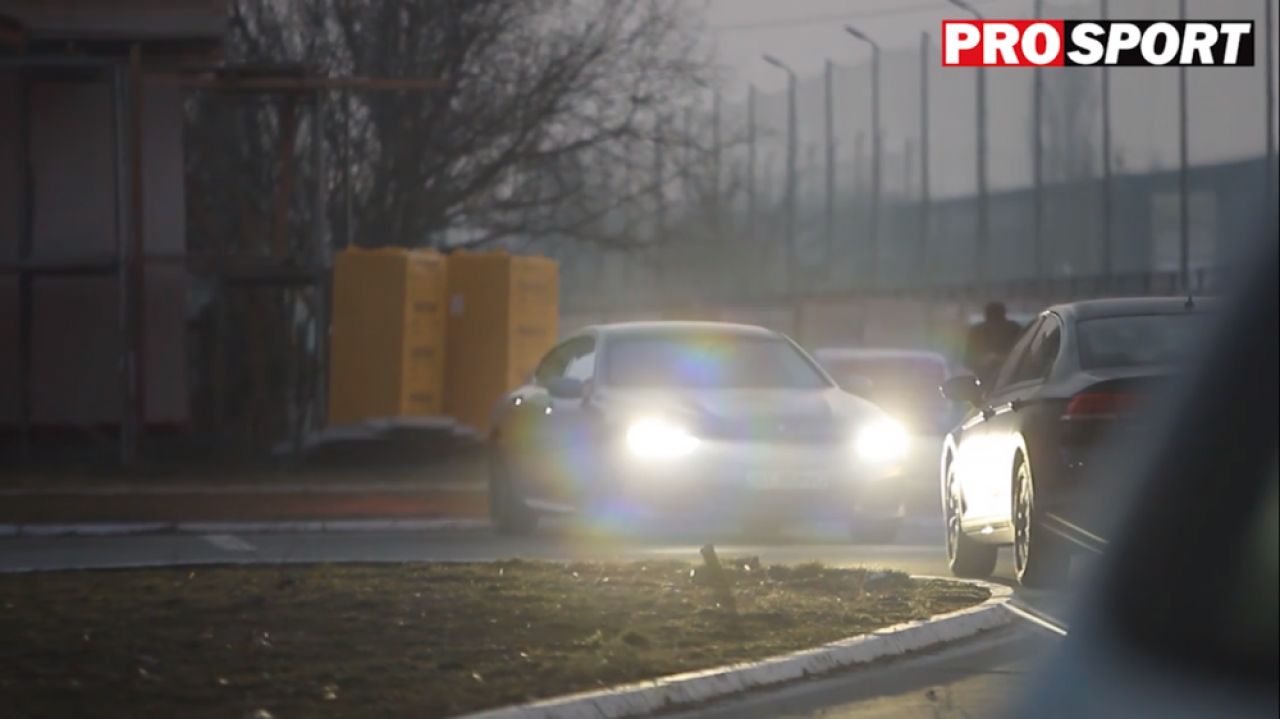 Primele imagini cu Florinel Coman in masina dupa ce a fost prins fara permis valabil in Romania! Cine este soferul 'perlei' lui Becali_5