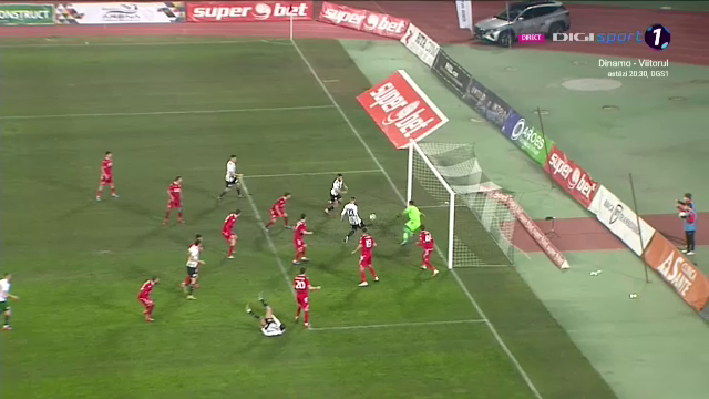 NEBUNIE in finalul meciului! U Cluj a dat gol la ultima faza si e pe loc de playoff! Enache a inceput sa planga! EXPLOZIE de bucurie: toata lumea de pe banca a intrat in teren_14