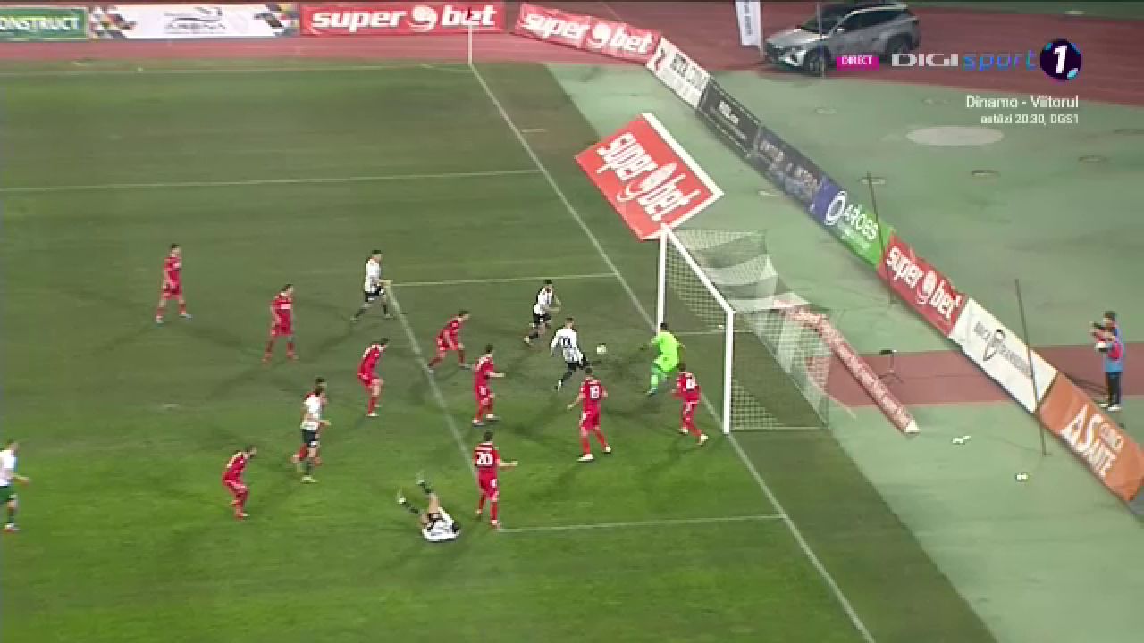 NEBUNIE in finalul meciului! U Cluj a dat gol la ultima faza si e pe loc de playoff! Enache a inceput sa planga! EXPLOZIE de bucurie: toata lumea de pe banca a intrat in teren_14