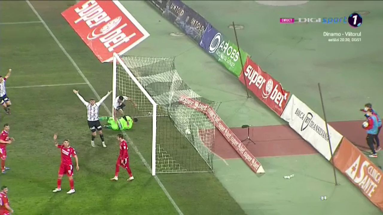 NEBUNIE in finalul meciului! U Cluj a dat gol la ultima faza si e pe loc de playoff! Enache a inceput sa planga! EXPLOZIE de bucurie: toata lumea de pe banca a intrat in teren_16
