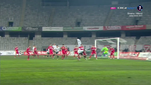 NEBUNIE in finalul meciului! U Cluj a dat gol la ultima faza si e pe loc de playoff! Enache a inceput sa planga! EXPLOZIE de bucurie: toata lumea de pe banca a intrat in teren_17
