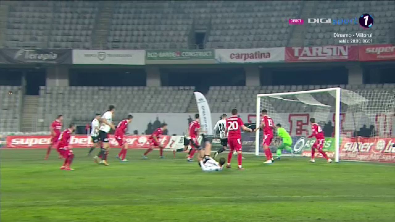 NEBUNIE in finalul meciului! U Cluj a dat gol la ultima faza si e pe loc de playoff! Enache a inceput sa planga! EXPLOZIE de bucurie: toata lumea de pe banca a intrat in teren_18