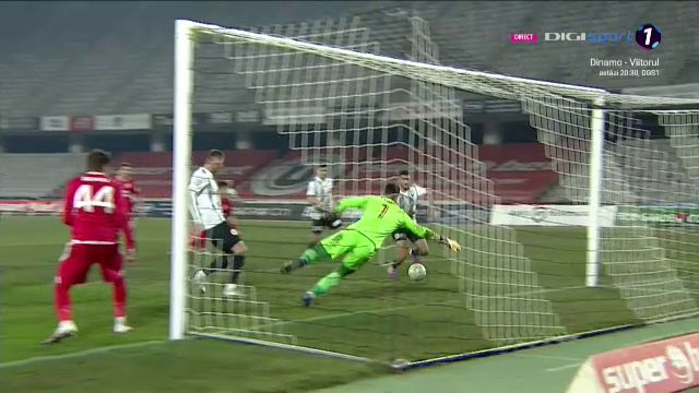 NEBUNIE in finalul meciului! U Cluj a dat gol la ultima faza si e pe loc de playoff! Enache a inceput sa planga! EXPLOZIE de bucurie: toata lumea de pe banca a intrat in teren_20
