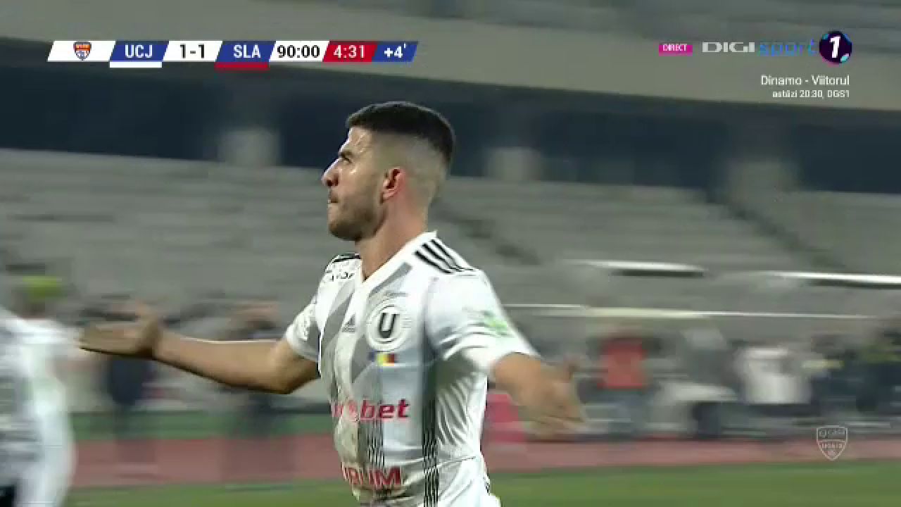 NEBUNIE in finalul meciului! U Cluj a dat gol la ultima faza si e pe loc de playoff! Enache a inceput sa planga! EXPLOZIE de bucurie: toata lumea de pe banca a intrat in teren_27
